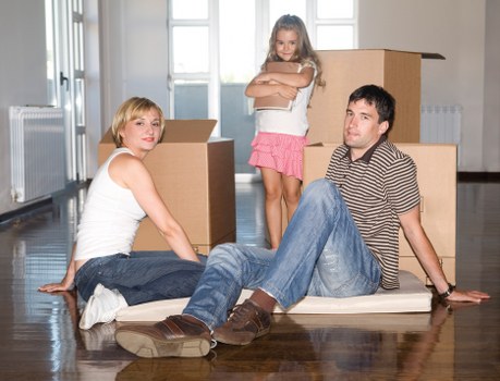Residential moving support for a Soho flat with narrow access